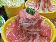 -四囍码头海鲜烧烤自助火锅(外滩南京东路悦荟广场店)