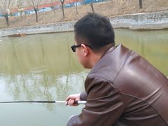 -龙裕山庄烤全羊