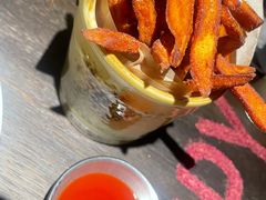 -九月里.自由花园餐厅