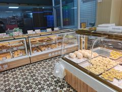 面包甜点陈列柜-赞记龙凤礼饼(广州市二宫向群宾馆店)