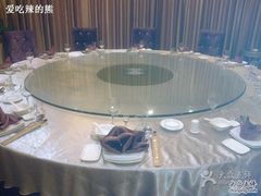 -南京悦客假日酒店