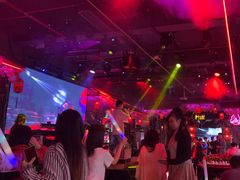-喜鹊音乐酒馆(西街店)
