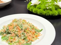 -阿瓦山寨·湘菜现炒·剁椒鱼头王(咸阳总店)