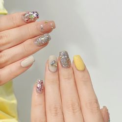 -悦指间美甲美睫