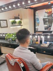 -东方先生国潮男士理发馆