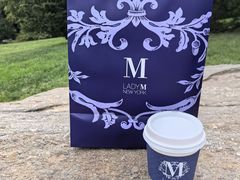 卡布奇诺-Lady M Cake Boutique(麦迪逊大道店)