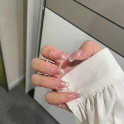 -UGIRL有个美甲