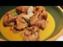 鱼汤焖油豆腐-佬麻雀·新湘菜(珠海金发购物中心店)