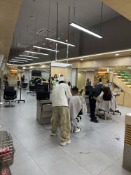 -十六番发型师事务所