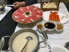 -红鼎豆捞·非遗鲍皇汤火锅(宝丰路店)