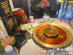 -哥老官重庆美蛙鱼头(日月光店)