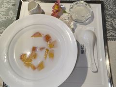 -燕庭·纯燕窝·甜品下午茶(南京西路店)