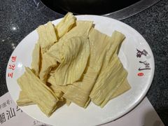-名门潮牛·鲜牛肉海鲜火锅.烧烤自助餐厅(诚丰广场店)