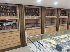 -发茂眼镜·蔡司依视路镜片(镇坪路店)