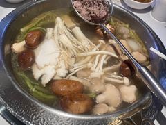 -左庭右院鲜牛肉火锅(环球港店)