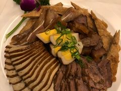 招牌卤味拼盘-天下三绝 牛肉面/红酒