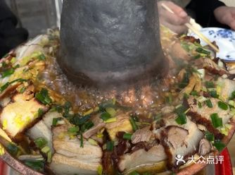 铜火锅美味，舌尖上的惊喜之旅！