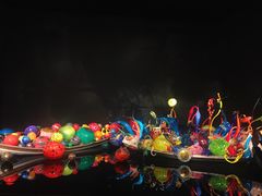 -奇胡利玻璃艺术园