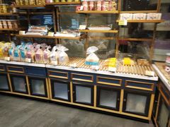 面包甜点陈列柜-皇家美孚(海云庵店)