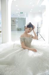 -莫小姐婚纱