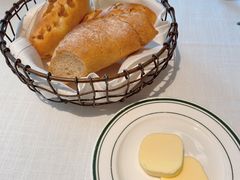 餐前包-Wolfgang’s Steakhouse 沃夫冈牛排馆(上海白玉兰广场店)