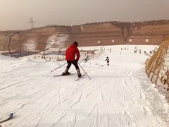 -采薇庄园四季滑雪场