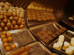 -Laderach 莱德拉(上海环贸iapm店)