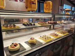 面包甜点陈列柜-大理实力希尔顿酒店•香全日制餐厅