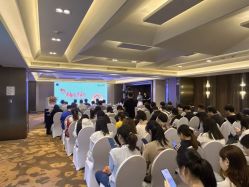 点击看大图 -上海复旦皇冠假日酒店·宴会厅
