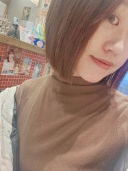 -妃格美发沙龙·烫发·染发