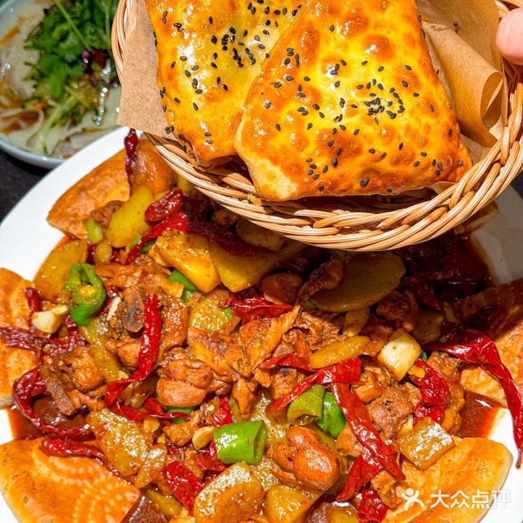 新疆手作果然好吃s了。土豆库家的正宗新疆菜