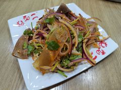 -屯老二农家铁锅炖·行业领军者(梅江店)
