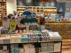 -猫的天空之城概念书店(印象城购物中心店)