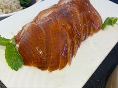 酥香嫩果木烤鸭-正德楼果木烤鸭·渔家菜(东港店)