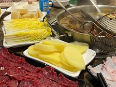 -悦牧·酸汤牛肉火锅(沃尔玛店)