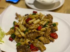 莲藕带炒三脆-渔太泰漓江小馆·广西融合菜(西街店)