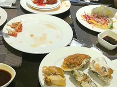 -大中华希尔顿酒店-念自助餐·嗨啤·小龙虾