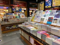 -西西弗书店&矢量咖啡(凯德晶萃广场店)