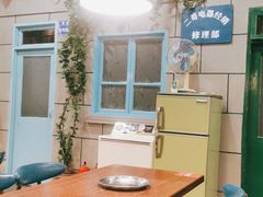 大堂-超越炭火牛蛙火锅鸡(河东店)