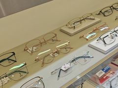 -视野联行眼镜·蔡司·尼康·豪雅·依视路(青浦宝龙店)