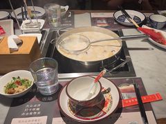 -尚尚仙·酸汤猪手·猪肚鸡火锅(华联万柳购物中心店)