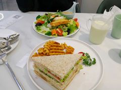 -丽莎沙拉轻食餐厅(国贸店)