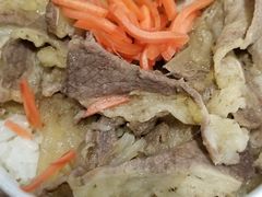 牛肉饭-鸟鸣门屋台料理(金帝银泰店)