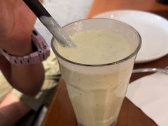 牛油果奶昔-UPPER KITCHEN(延安路店)