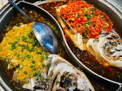 -阿瓦山寨·湘菜现炒·剁椒鱼头王(咸阳总店)