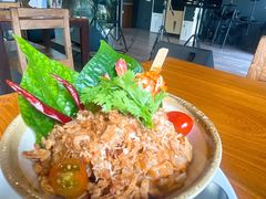 -Chom Cafe and Restaurant