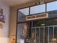 -肥肥虾庄·金牌油焖大虾(汉街SKP店)