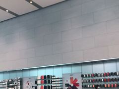 -Apple零售店(华贸购物中心店)