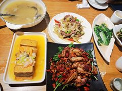 -隔壁老王·家常云南菜(花巷店)