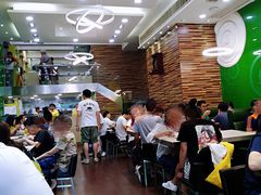 等位区-佰搭果·广式茶餐厅(西华路店)